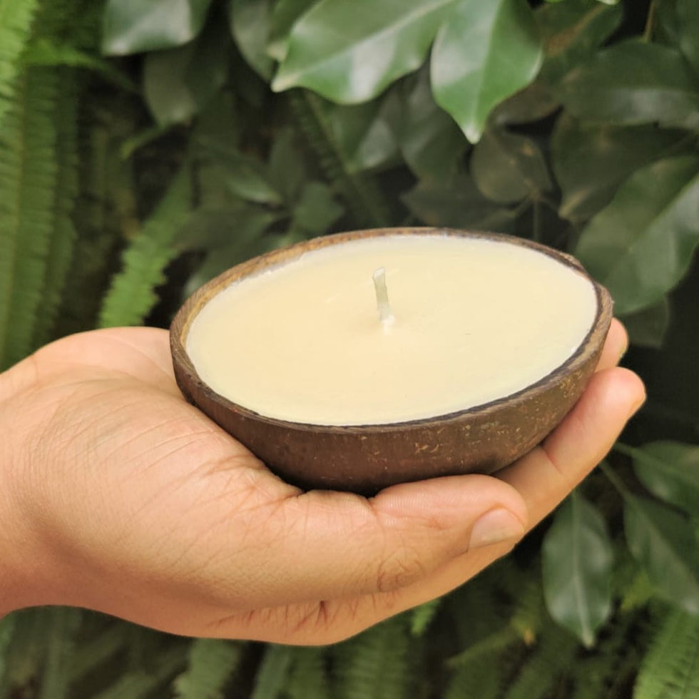 Aromatic Coconut Shell Candles with Soy Wax - Pack of 2 image 2